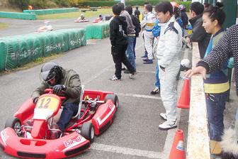 061123 ドライバー交代.jpg